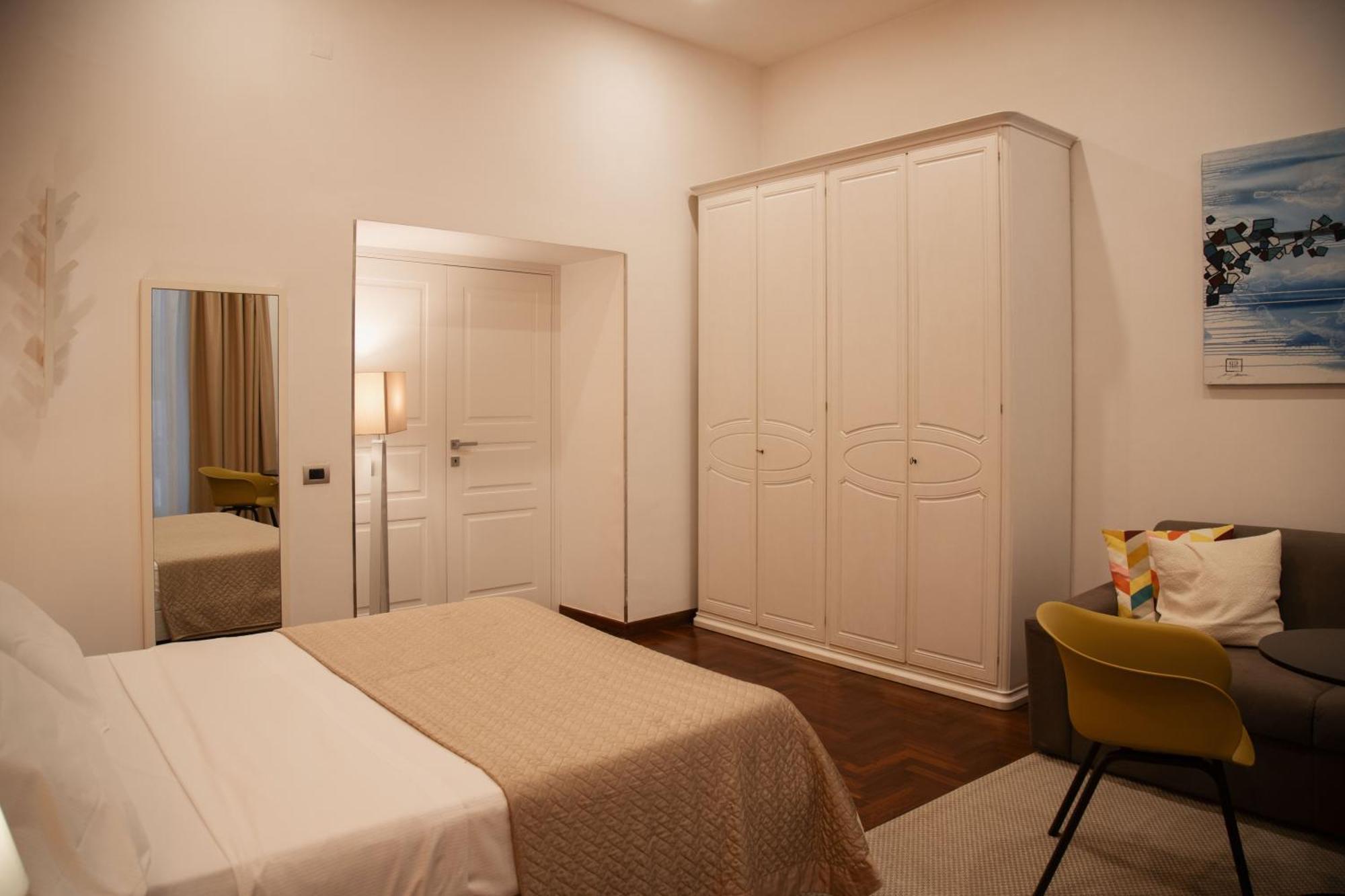 Hello Chiaia Napoli By Progecta Srl Apartment Luaran gambar